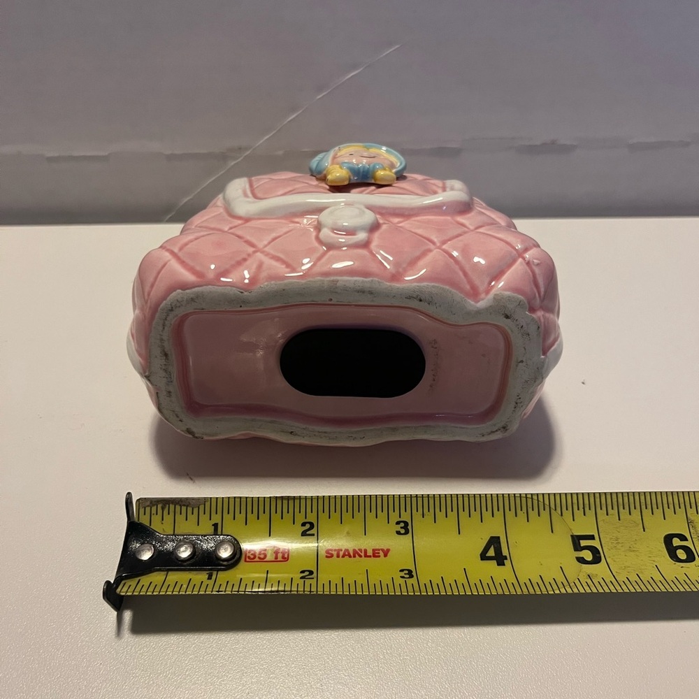 Pink Quilted Ceramic Vanity Set 
Valentine’s Day - Picture 9 of 14